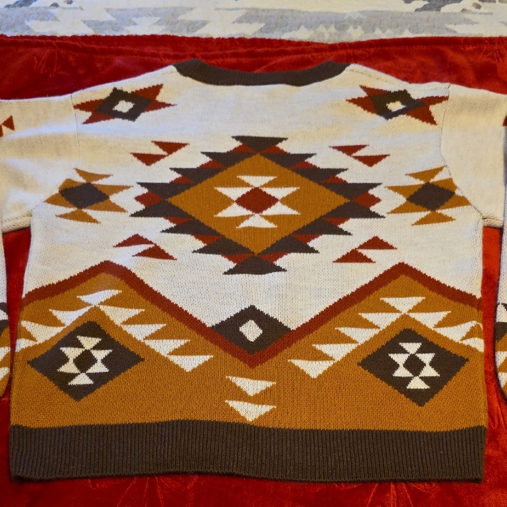 Geometric Patterned Sweater - Picture 7 of 7